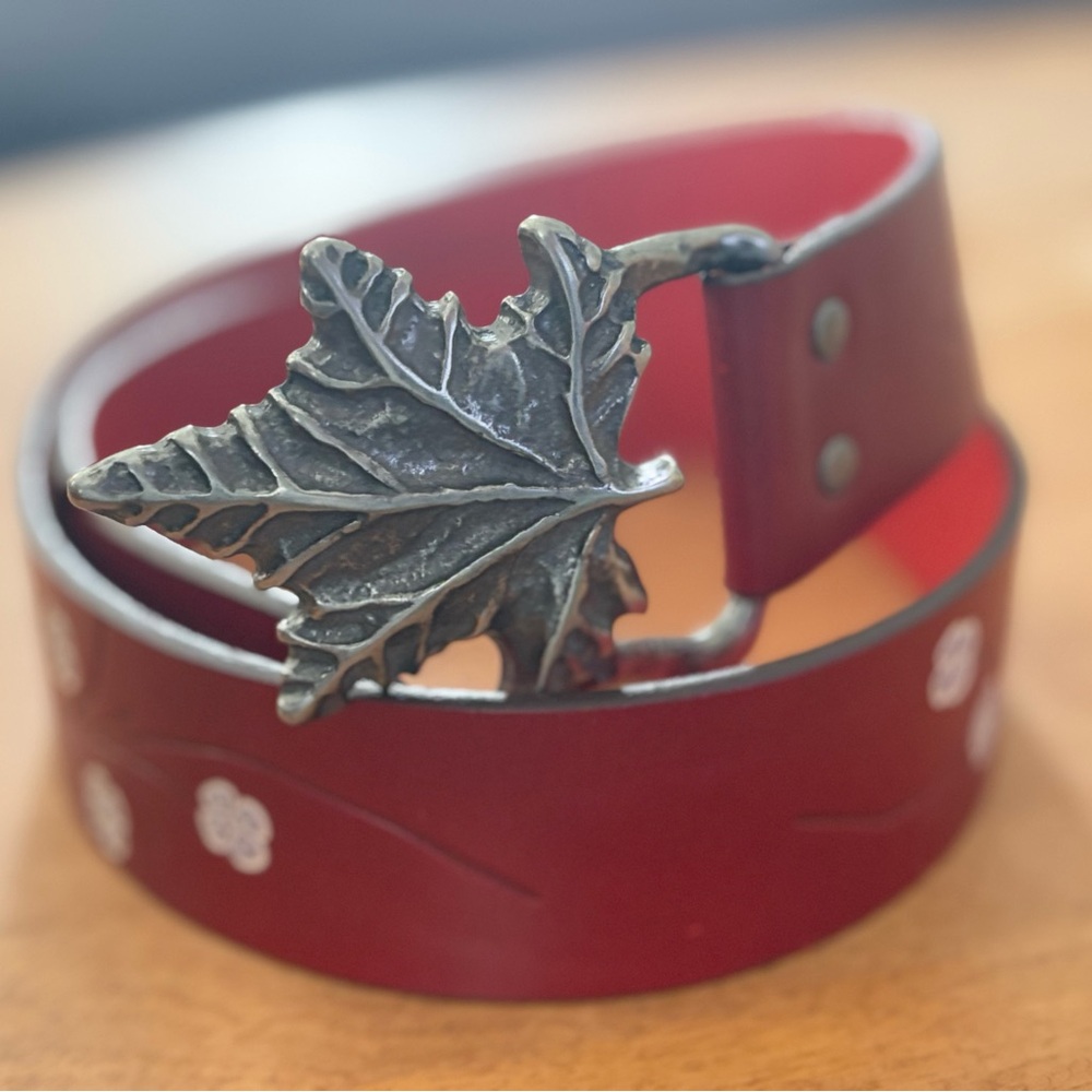 Stunning Never Worn Filippa-K Tooled Leather Floral & Leaf Belt sz Small